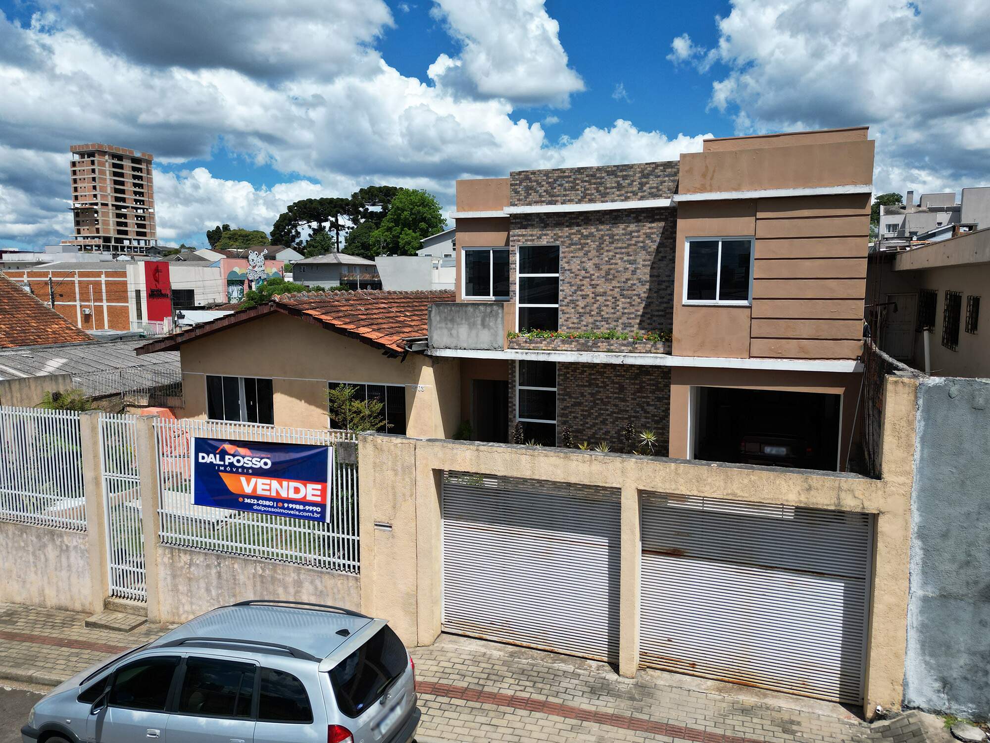 SOBRADO à venda no Santa Cruz: 