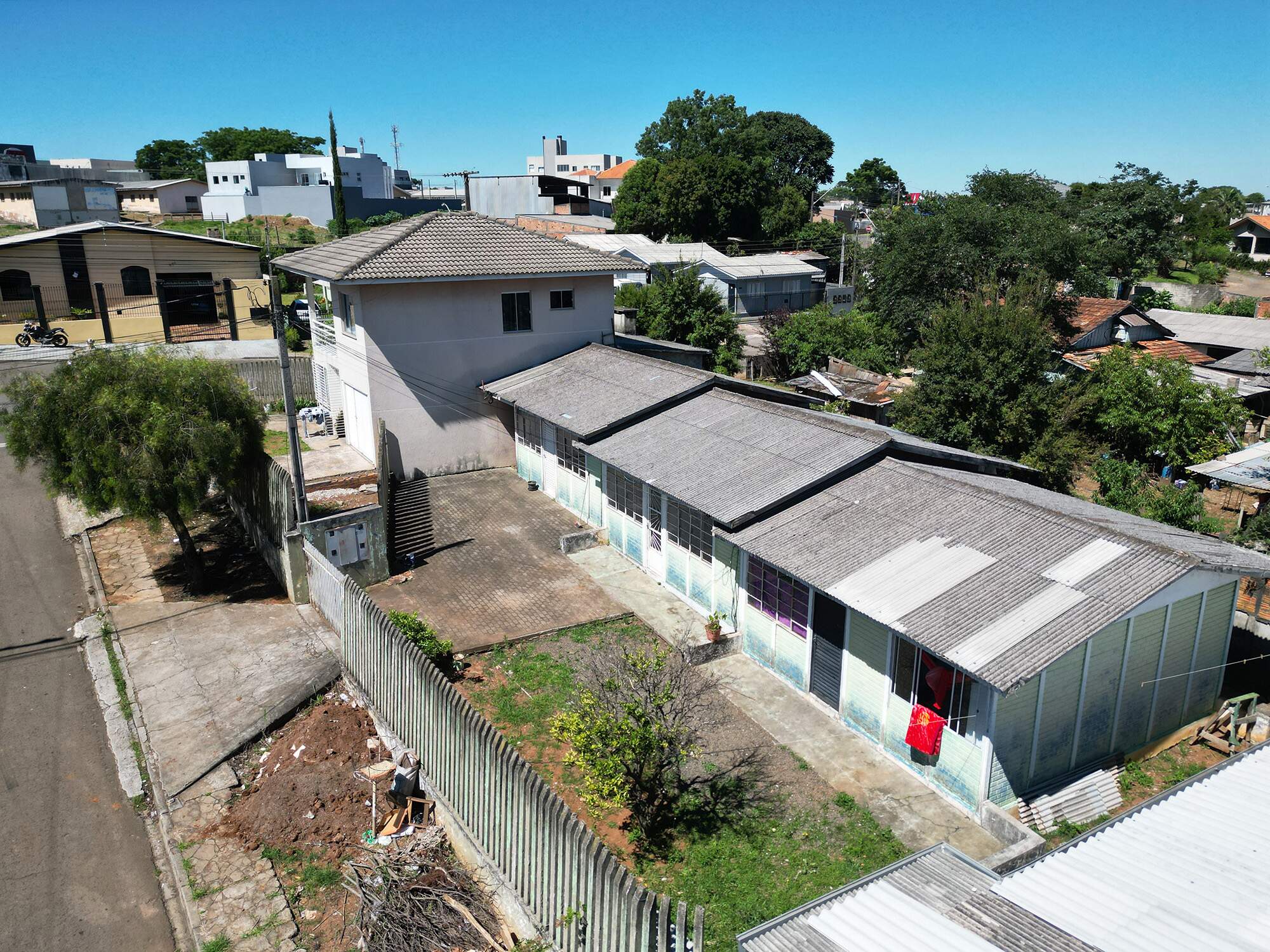 SOBRADO à venda no Bonsucesso: 