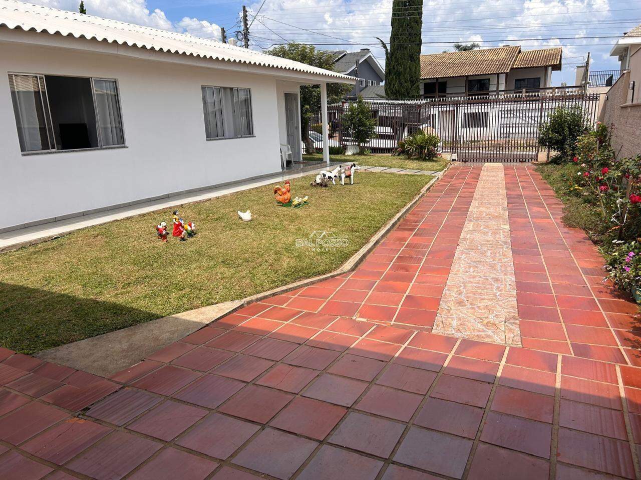 CASA à venda no Bonsucesso: 