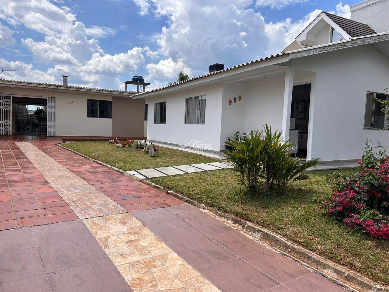 CASA à venda no Bonsucesso: 