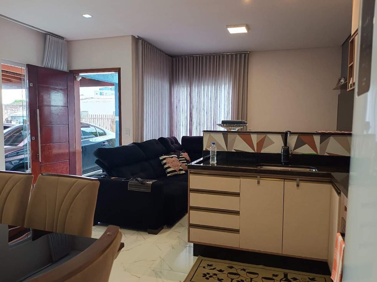 CASA à venda no Bonsucesso: 