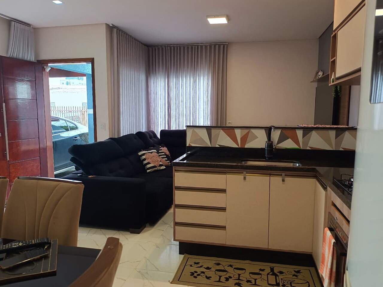 CASA à venda no Bonsucesso: 