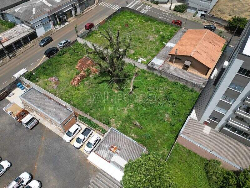 TERRENO à venda no Centro: 