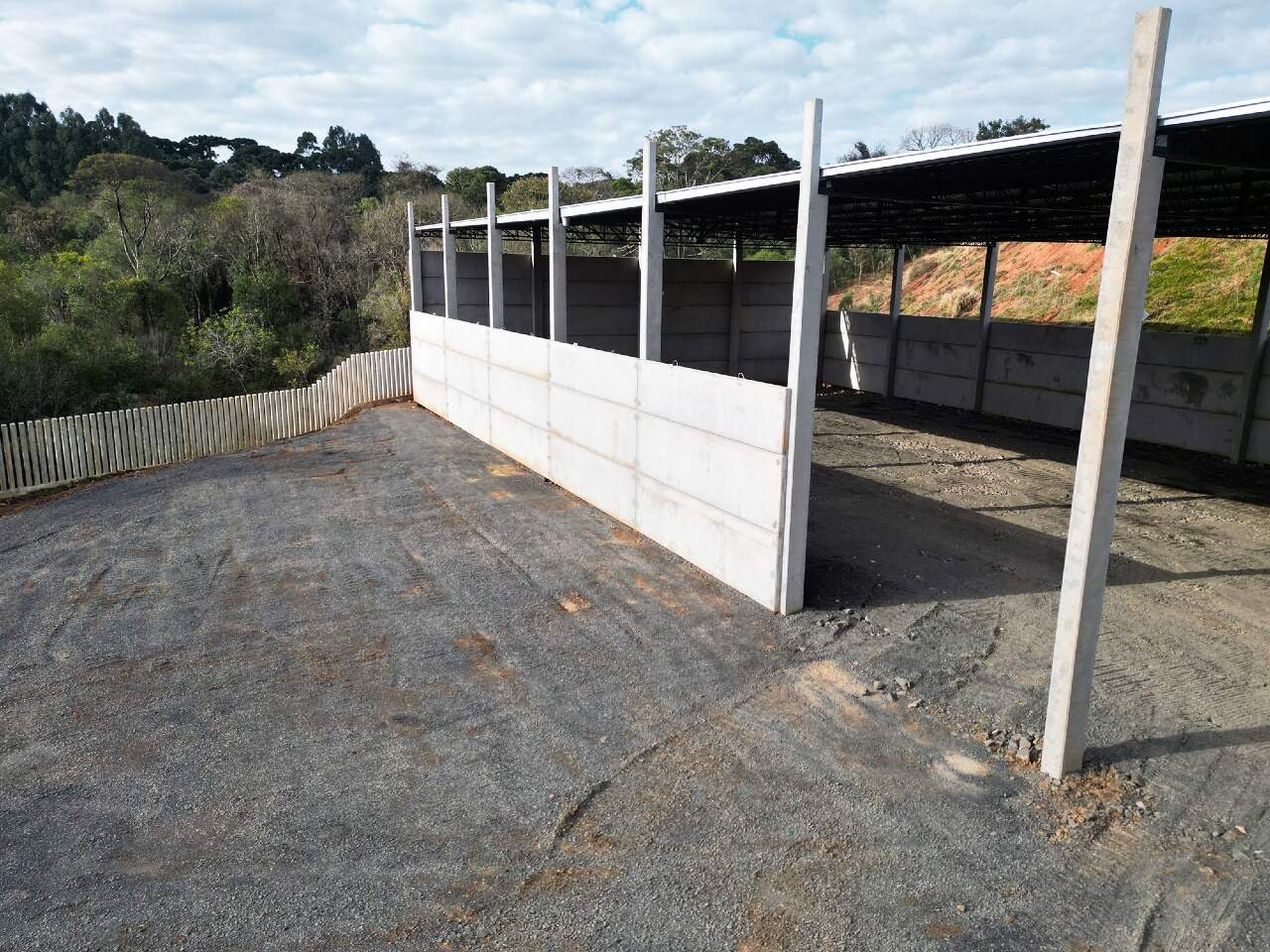 BARRACÃO para aluguel no Imóvel Morro Alto: 