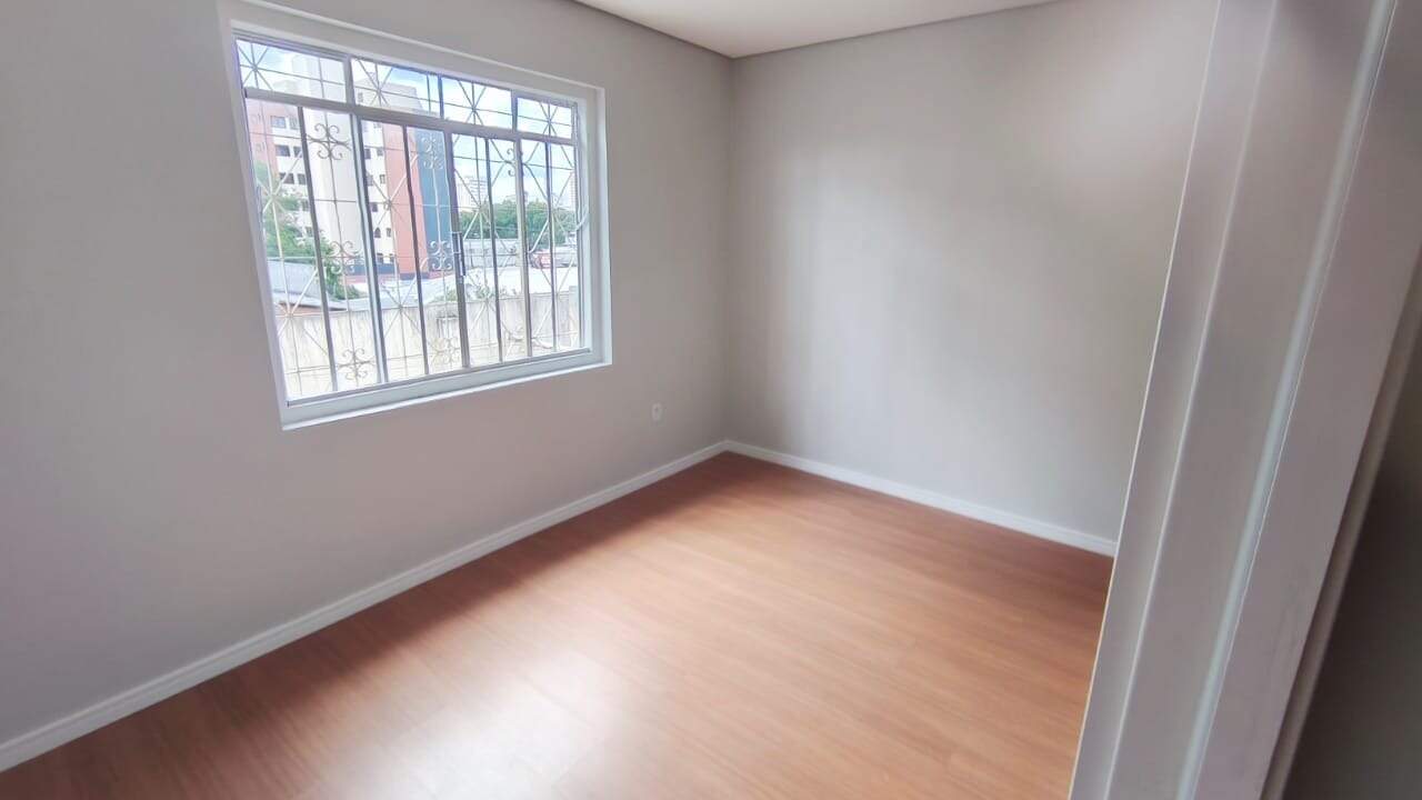 CASA para aluguel no Centro: 