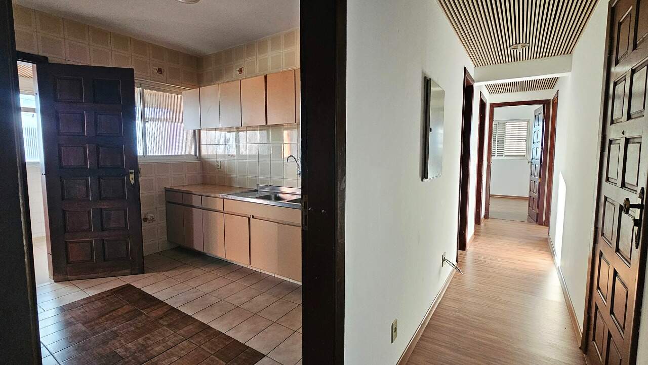 APARTAMENTO para aluguel no Centro: 