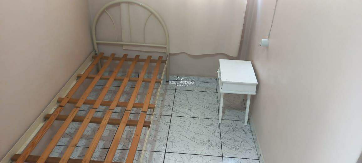 KITINET para aluguel no Bonsucesso: 