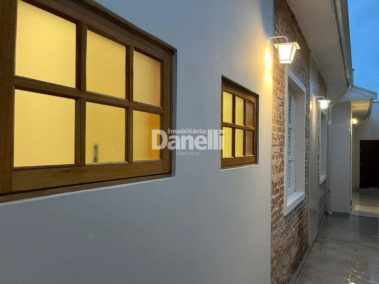 Casa à venda no Centro: 