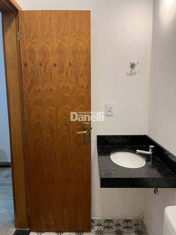 Casa à venda no Centro: 