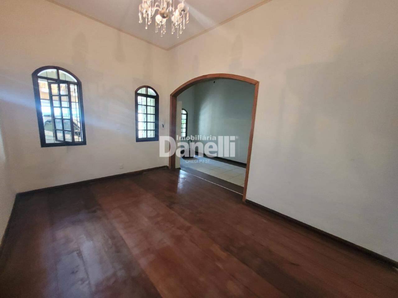 Casa para aluguel no Centro: 
