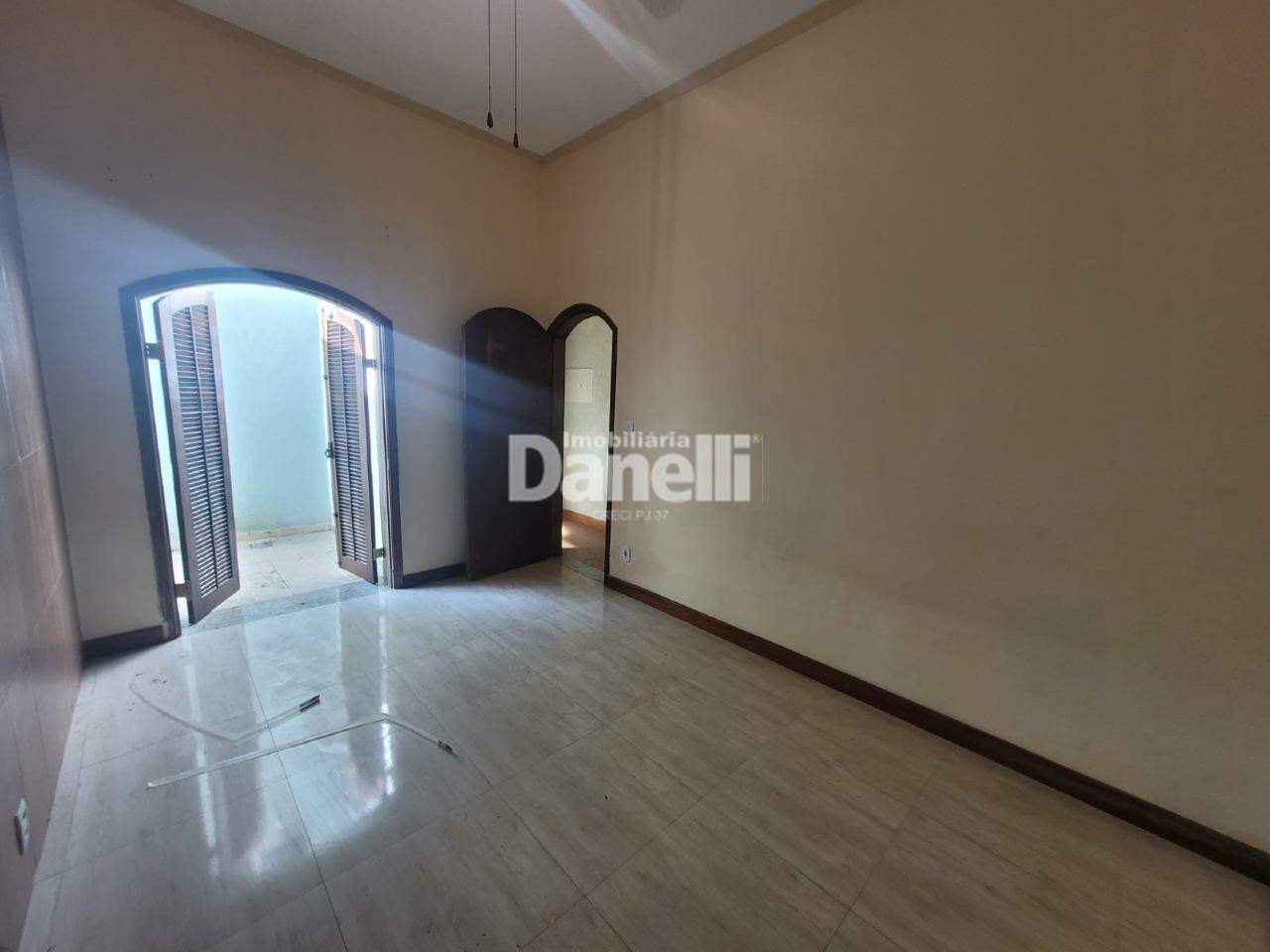 Casa para aluguel no Centro: 