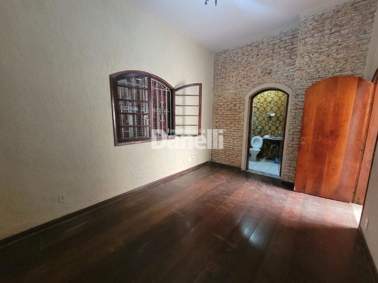 Casa para aluguel no Centro: 