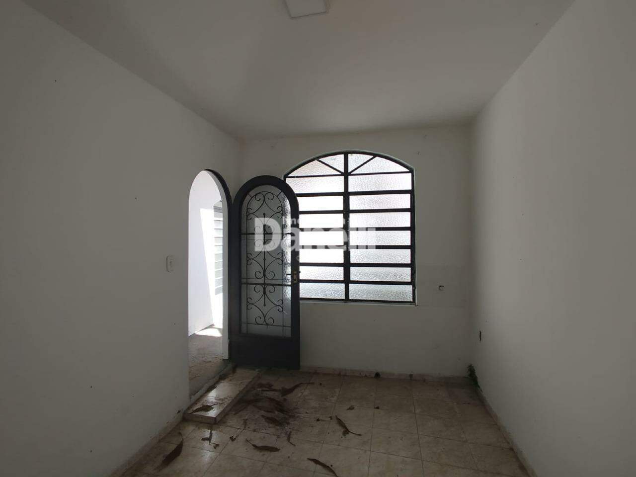 Casa para aluguel no Centro: 
