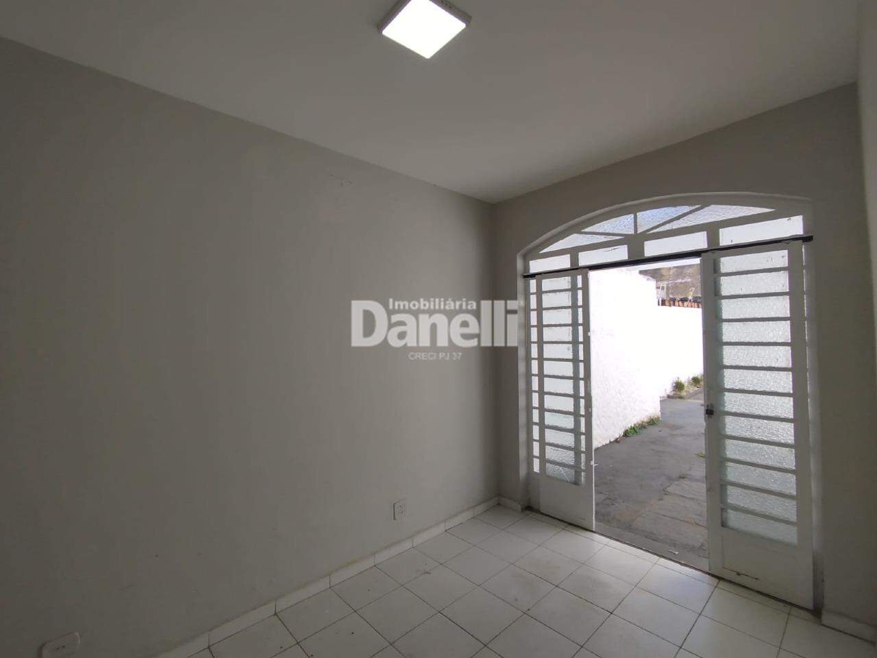 Casa para aluguel no Centro: 