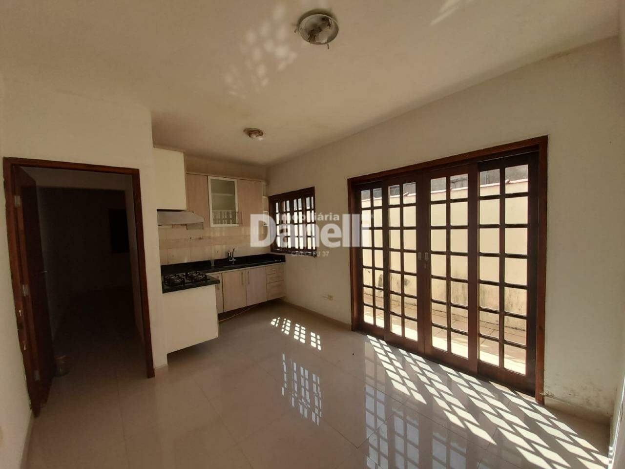 Casa para aluguel no Jardim Gurilândia: 