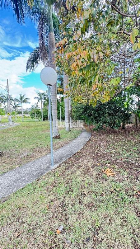 Casa em Condomínio à venda no Residencial Verdes Vales: pista de caminhada 
