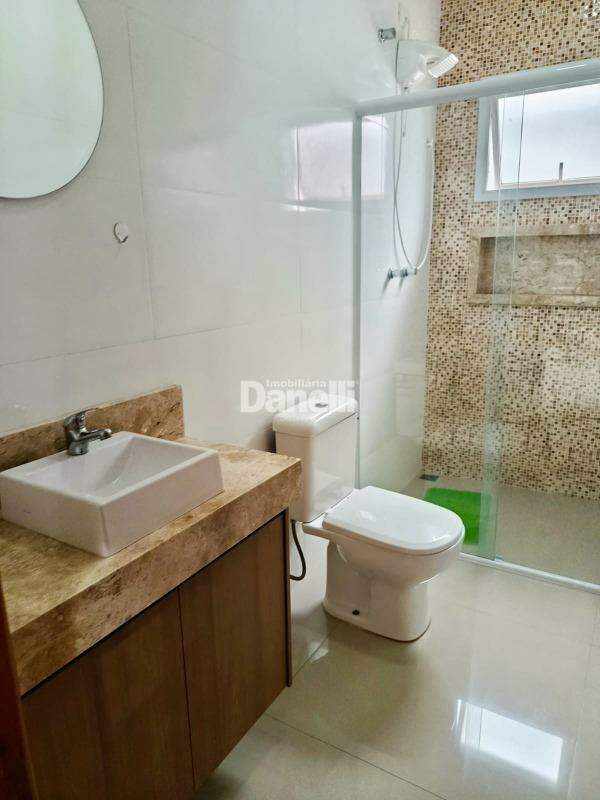 Casa para aluguel no Condomínio Residencial Tecoara: 