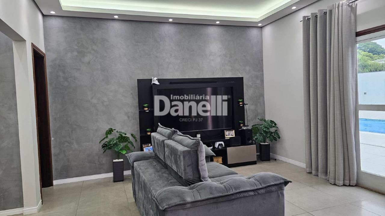 Casa em Condomínio à venda no Estiva: 