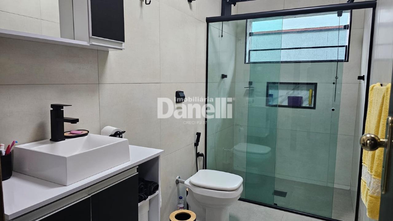 Casa em Condomínio à venda no Estiva: 