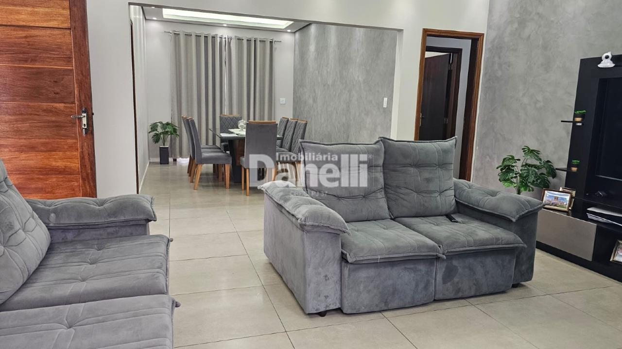 Casa em Condomínio à venda no Estiva: 