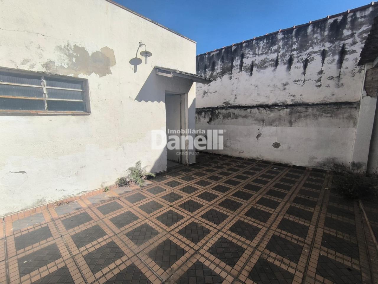 Casa à venda no Centro: 