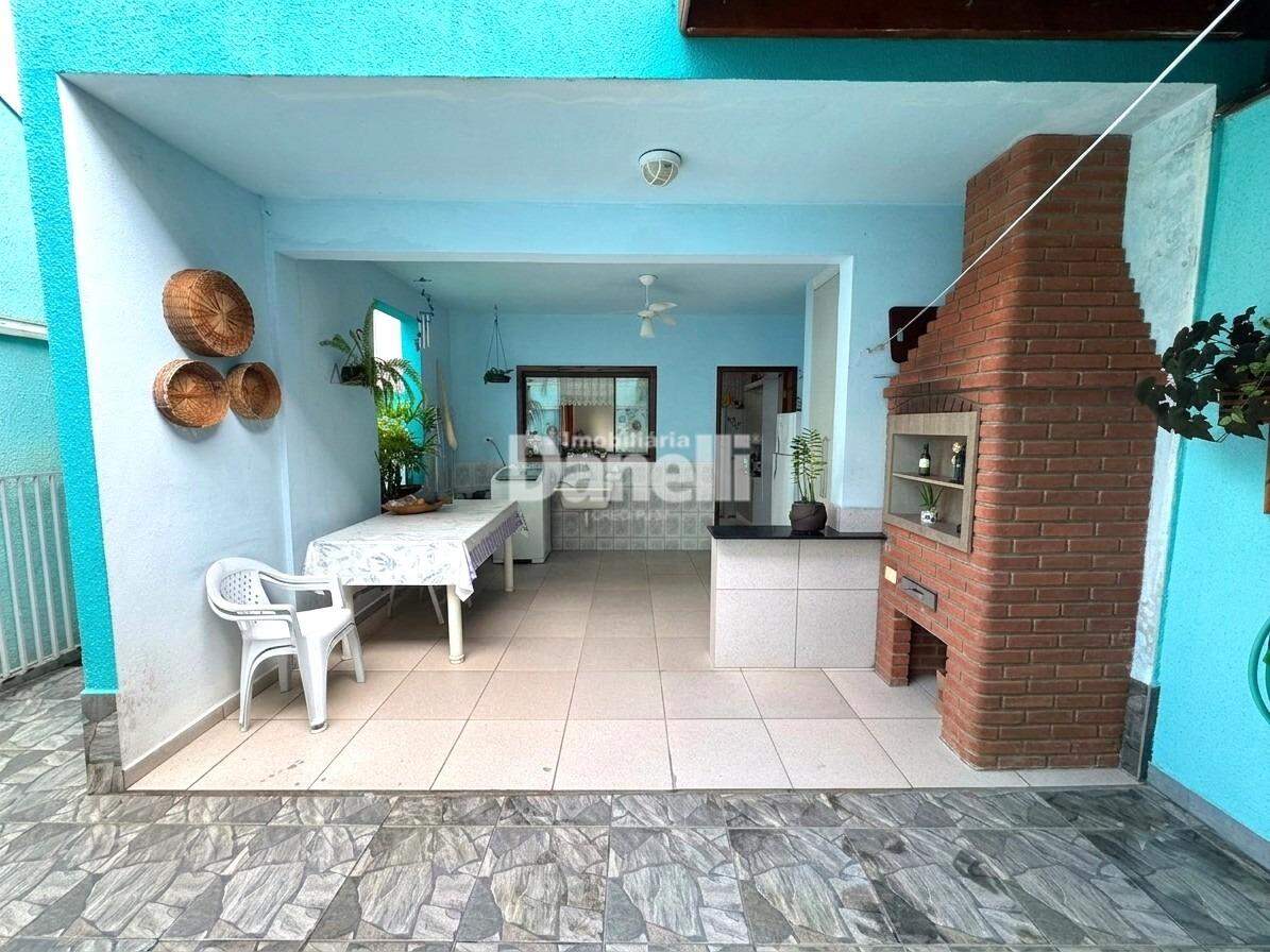 Sobrado à venda no Residencial Portal da Mantiqueira: Churrasqueira