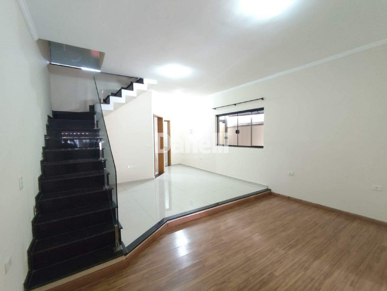 Sobrado para aluguel no Residencial Portal da Mantiqueira: 