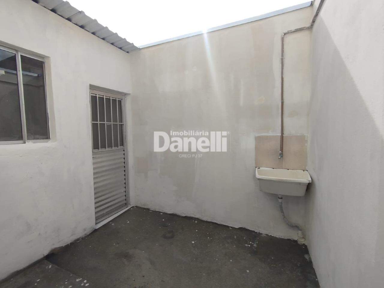 Ponto Comercial para aluguel no Areao: 