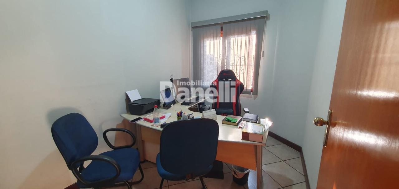 Sobrado à venda no Centro: 