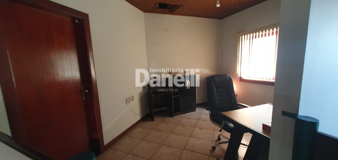 Sobrado à venda no Centro: 