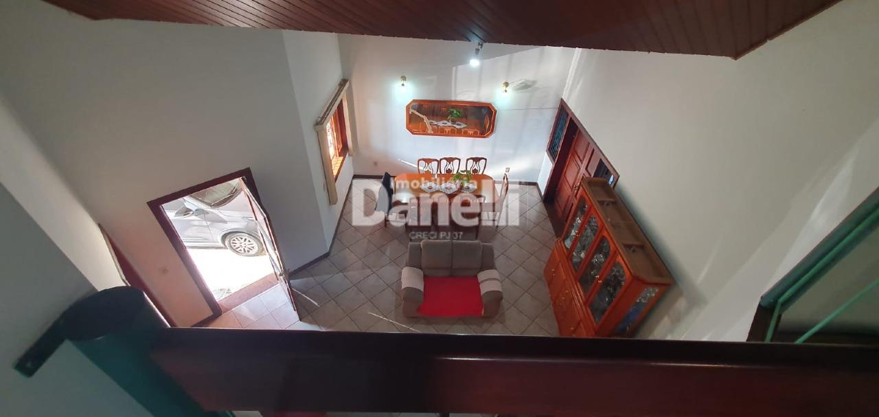 Sobrado à venda no Centro: 