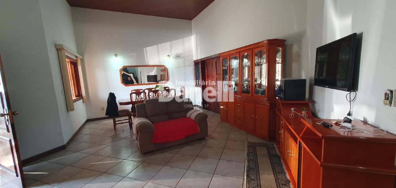 Sobrado à venda no Centro: 