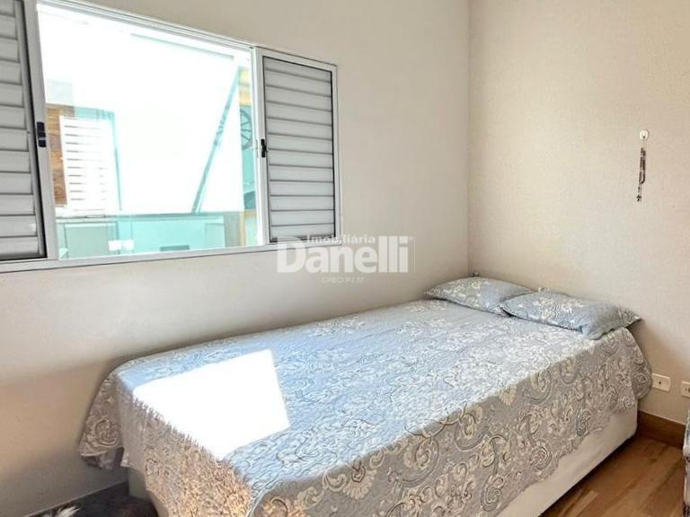 Casa em Condomínio à venda no Jardim Hípica Pinheiro: 