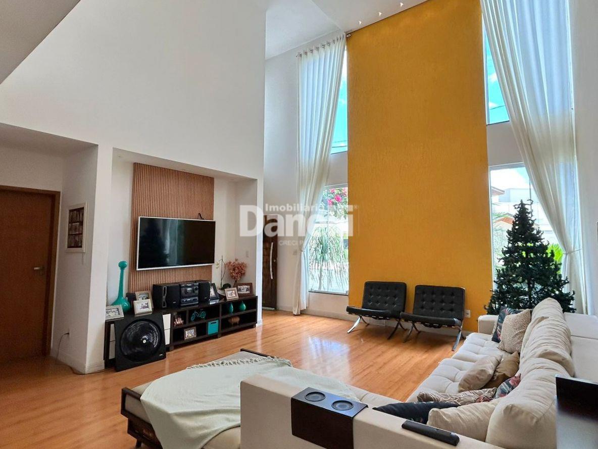 Casa em Condomínio à venda no Loteamento Residencial Campos do Conde II: 