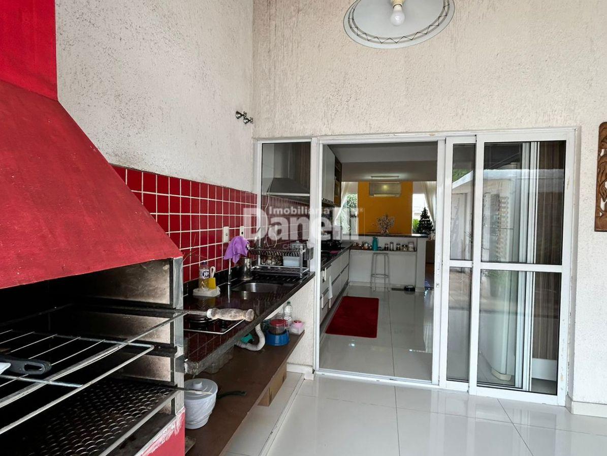 Casa em Condomínio à venda no Loteamento Residencial Campos do Conde II: 