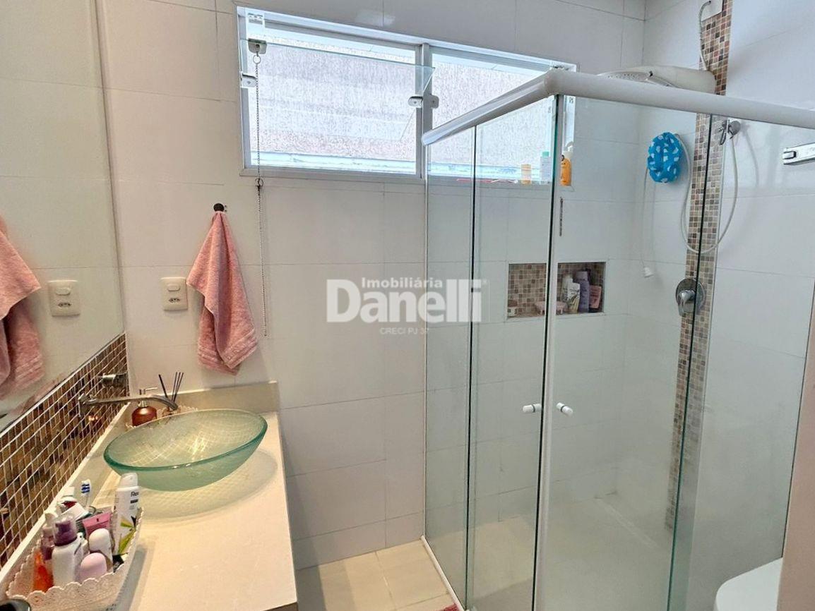 Casa em Condomínio à venda no Loteamento Residencial Campos do Conde II: 