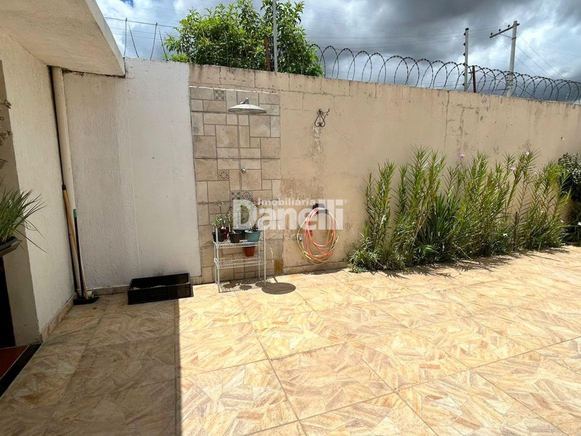 Casa em Condomínio à venda no Loteamento Residencial Campos do Conde II: 