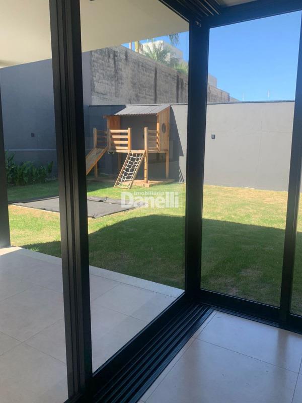 Casa em Condomínio à venda no Residencial Santa Helena: 