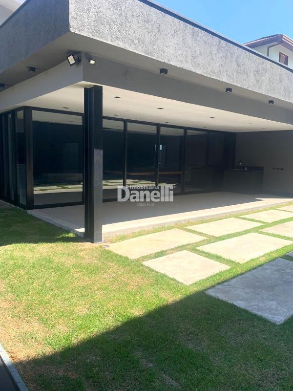 Casa em Condomínio à venda no Residencial Santa Helena: 