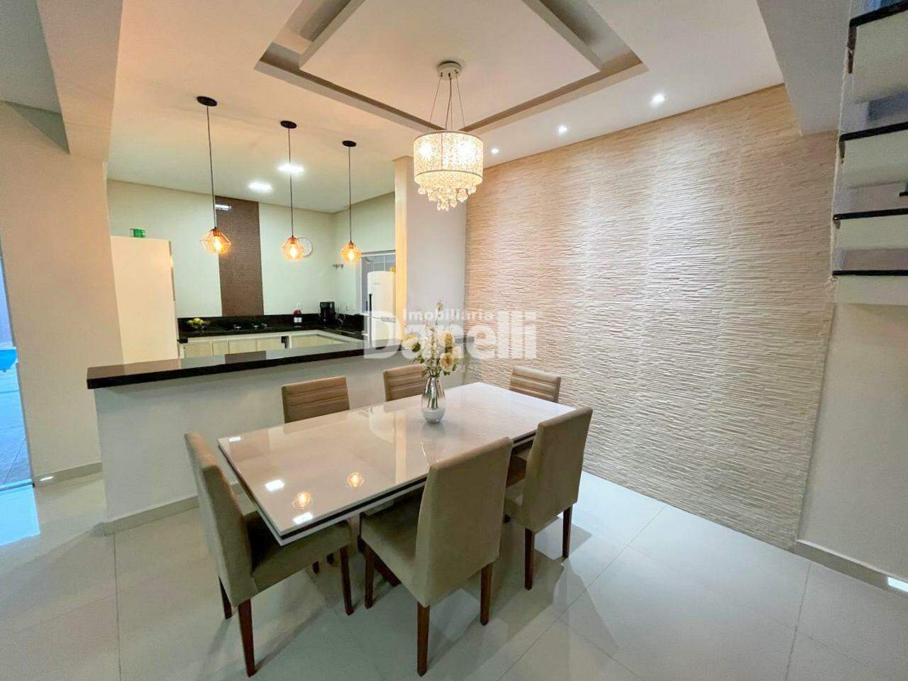 Casa em Condomínio à venda no Jardim Jaraguá: 