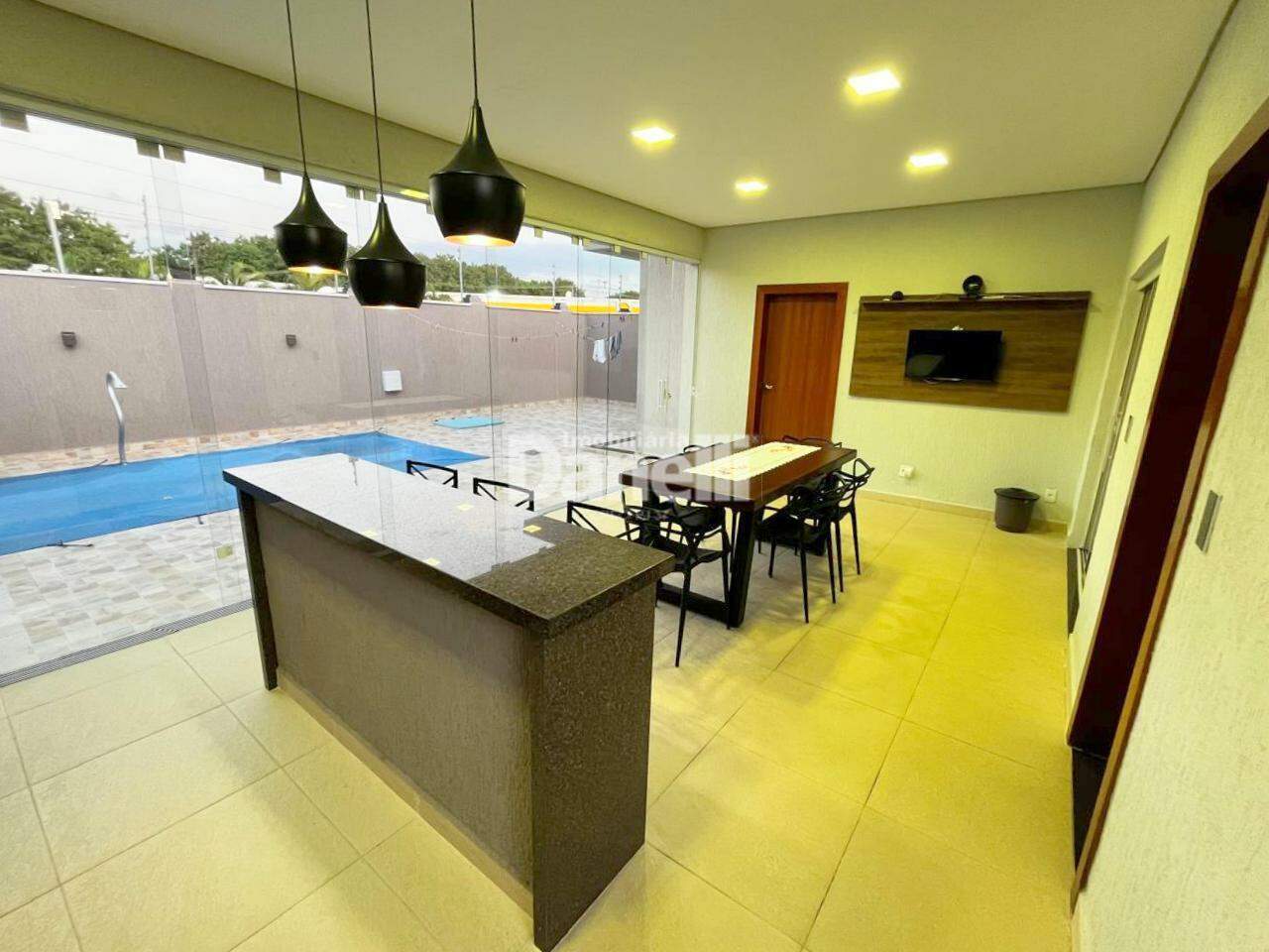 Casa em Condomínio à venda no Jardim Jaraguá: 