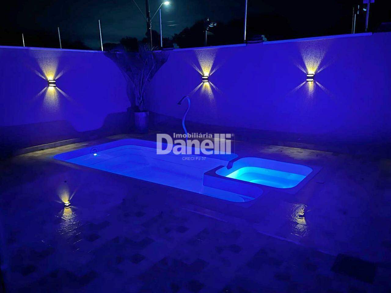 Casa em Condomínio à venda no Jardim Jaraguá: 