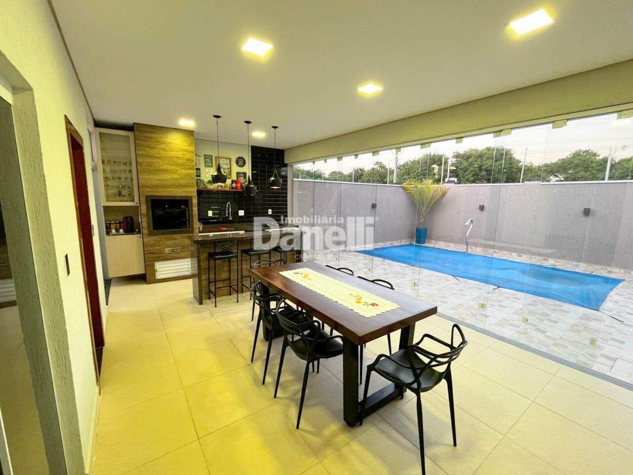 Casa em Condomínio à venda no Jardim Jaraguá: 