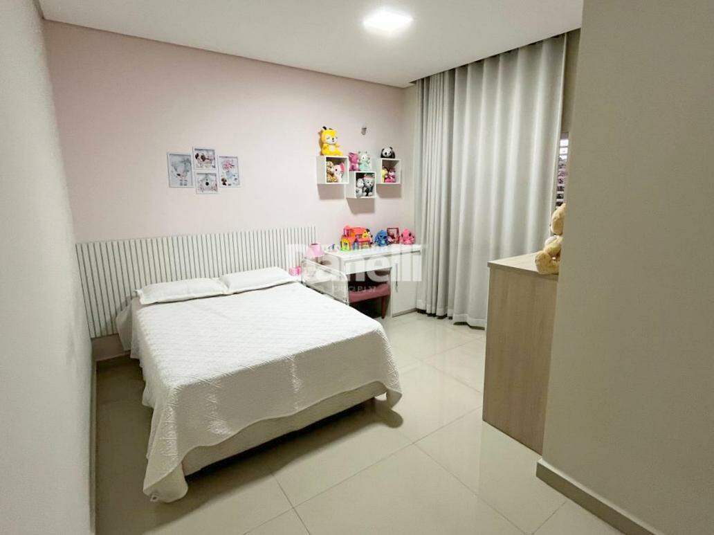 Casa em Condomínio à venda no Jardim Jaraguá: 