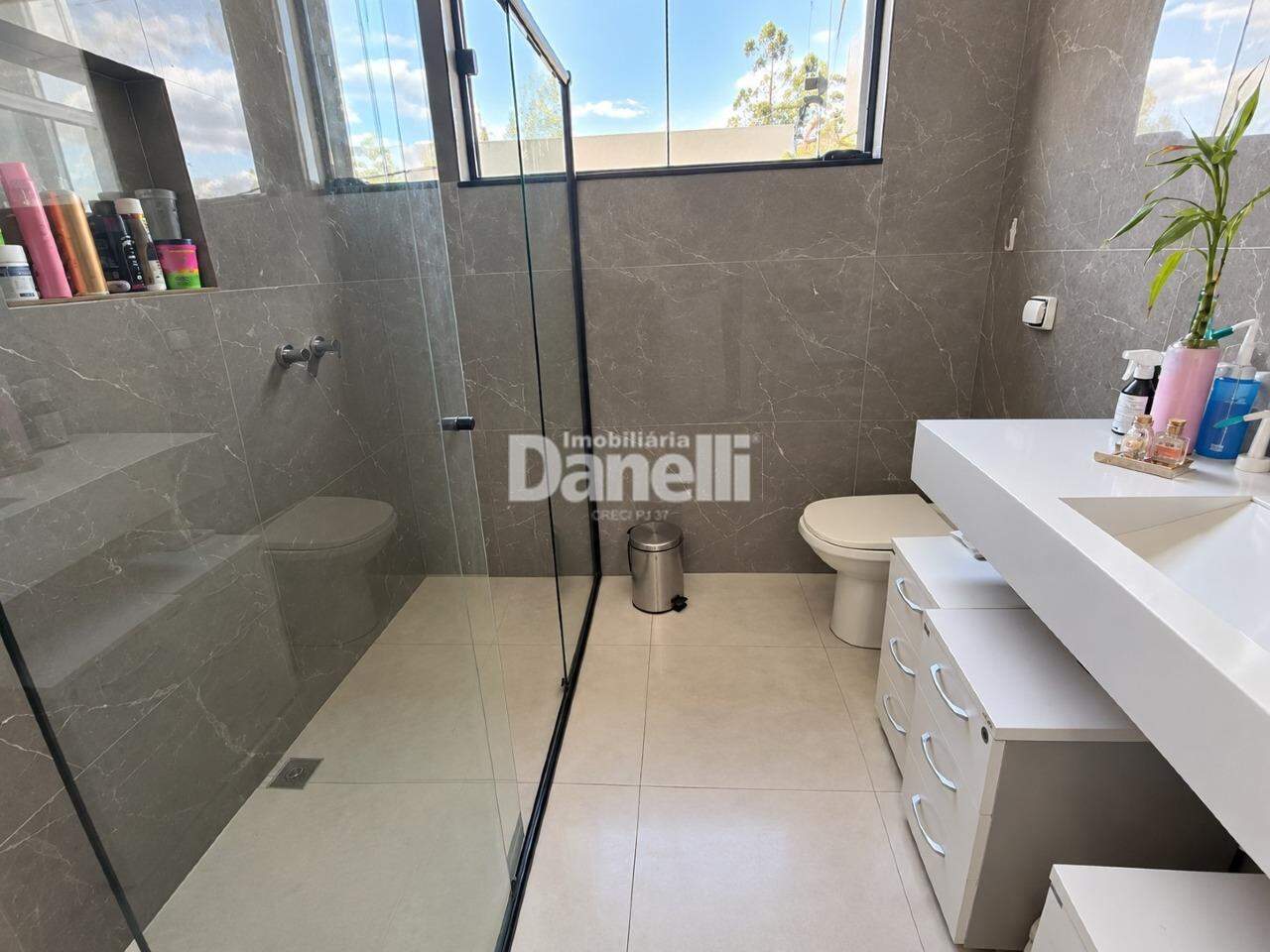 Casa em Condomínio à venda no Rancho Grande: 