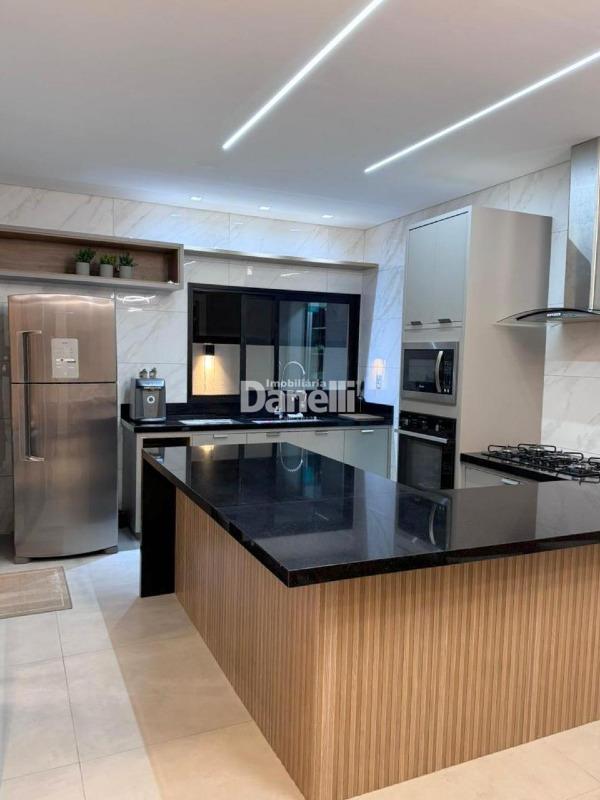 Casa em Condomínio à venda no Guedes: 