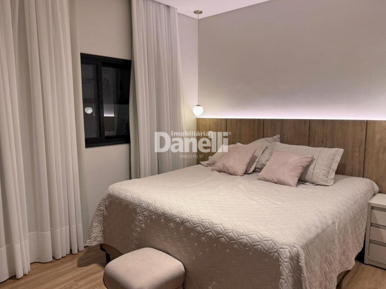 Casa em Condomínio à venda no Guedes: 