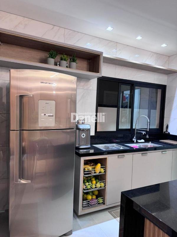 Casa em Condomínio à venda no Guedes: 