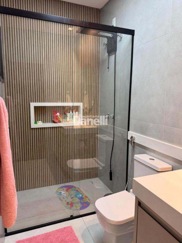 Casa em Condomínio à venda no Guedes: 