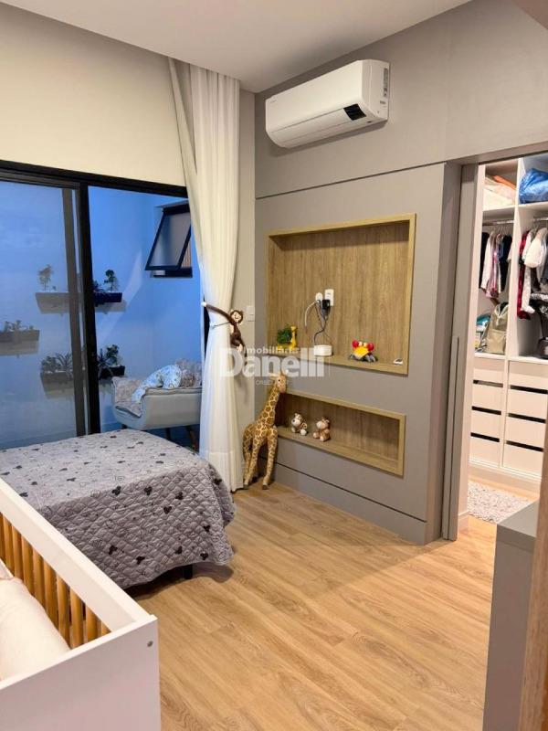 Casa em Condomínio à venda no Guedes: 